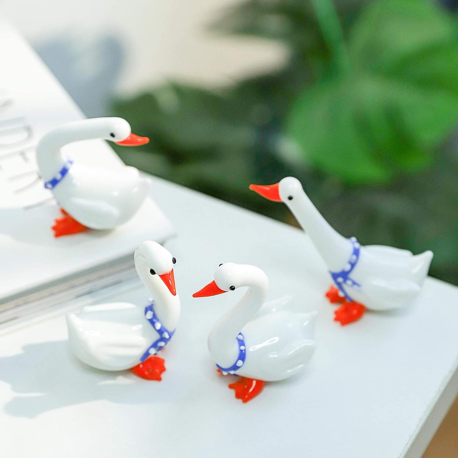H&D HYALINE & DORA 4pcs Mini Glass Goose Figurines Miniature Blown Glass Desk Goose Statue Small Animal Ornaments
